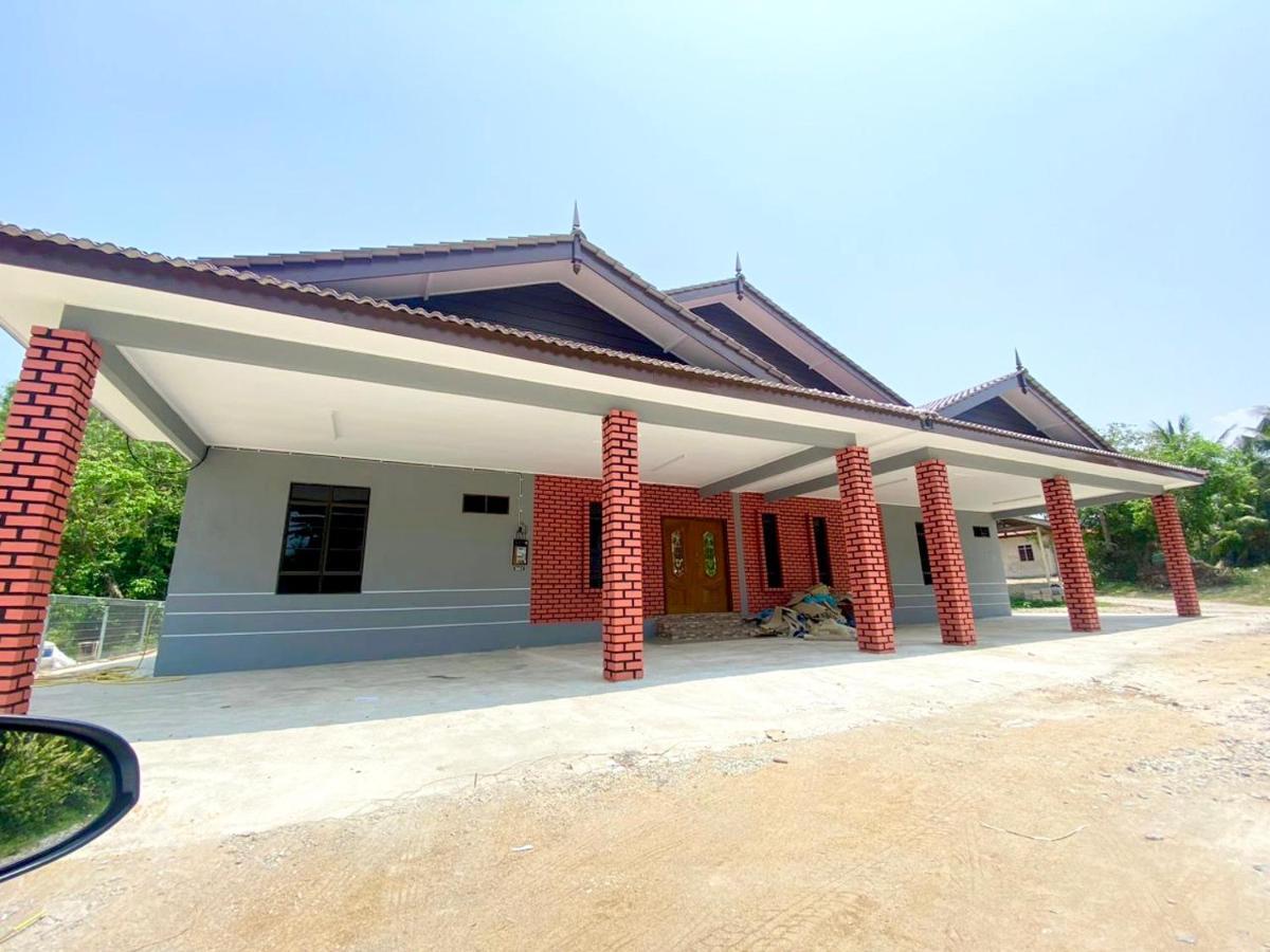 Sasuka Guesthouse Marang Eksteriør bilde