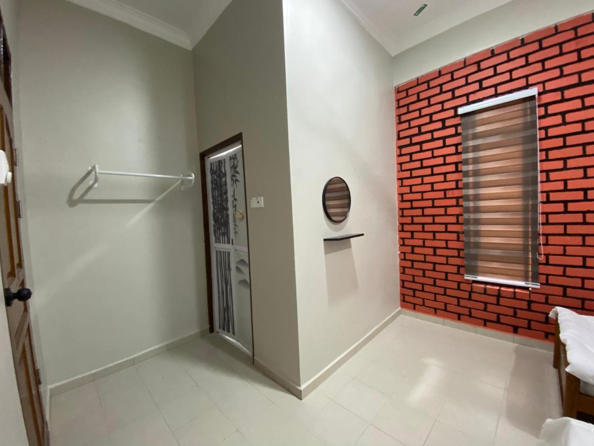 Sasuka Guesthouse Marang Eksteriør bilde