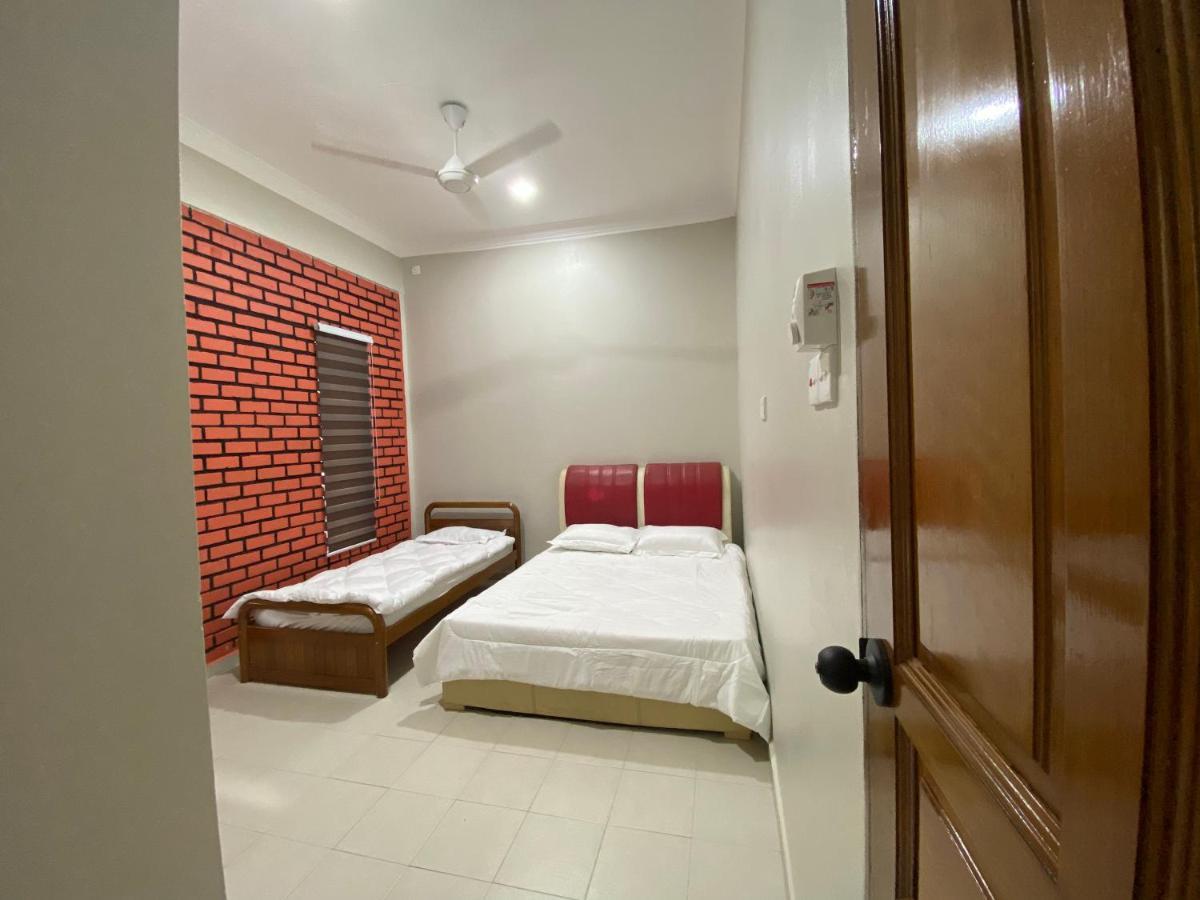 Sasuka Guesthouse Marang Eksteriør bilde