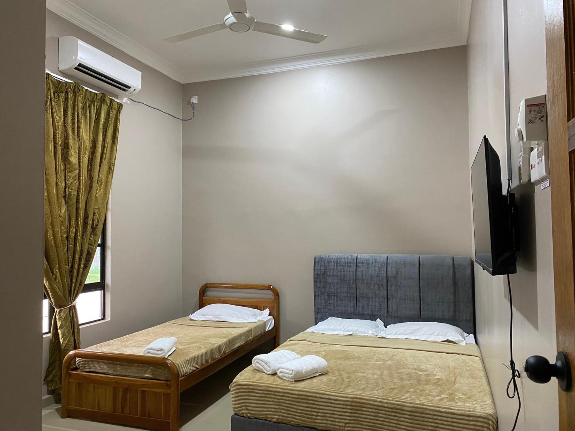 Sasuka Guesthouse Marang Eksteriør bilde